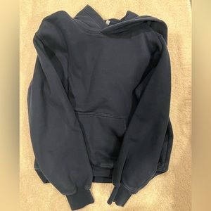 Aritzia Cozy Fleece Perfect Fit Sweatshirt